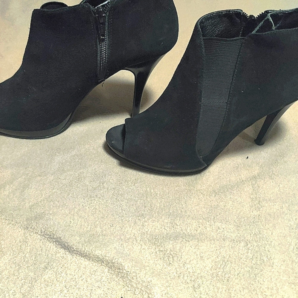 Nine west bootie pumps